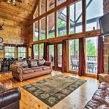Expansive Gatlinburg Cabin Hot Tub, Deck And Grill! Exterior foto