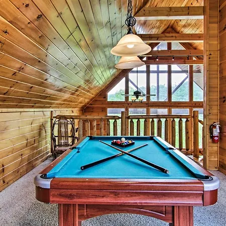 Expansive Gatlinburg Cabin Hot Tub, Deck And Grill! Exterior foto