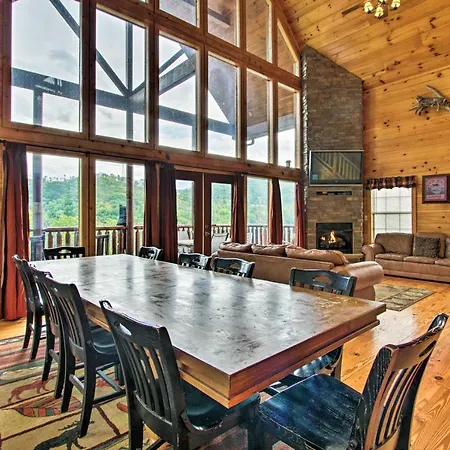 Expansive Gatlinburg Cabin Hot Tub, Deck And Grill! Exterior foto