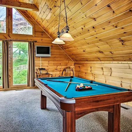 Expansive Gatlinburg Cabin Hot Tub, Deck And Grill! Exterior foto